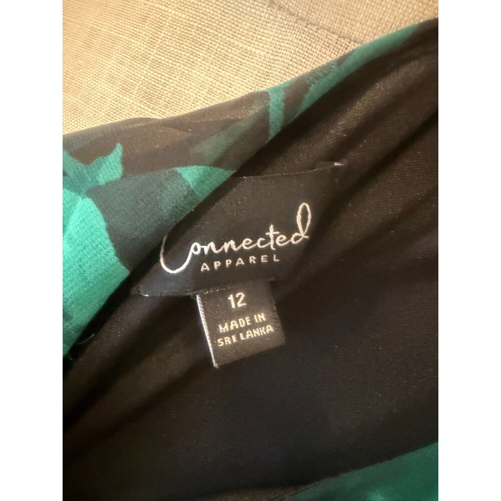Connected Apparel Cocktail Sheath Dress Womens Size 12 Green Floral Cape Overlay - Picture 7 of 7
